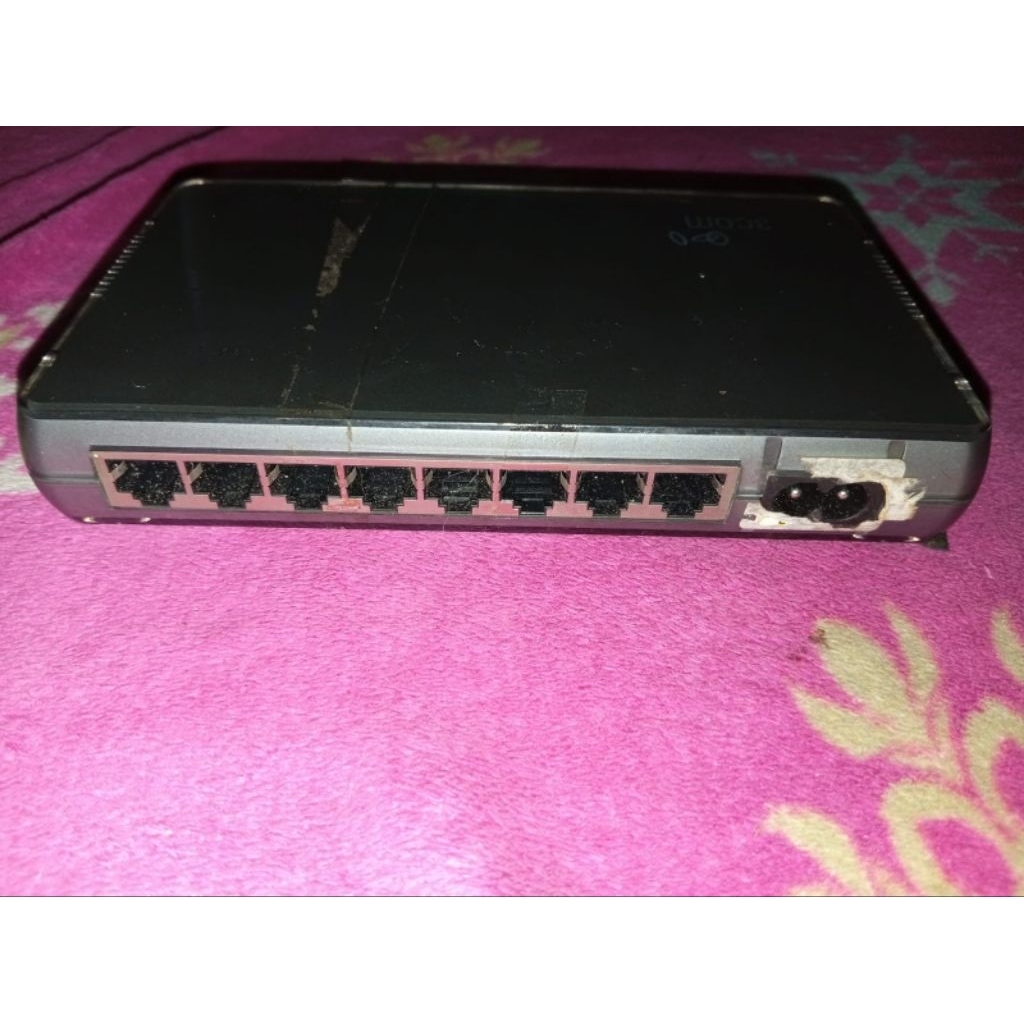 3Com 3CFSU08 8port 10/100mbps - Switch dgn 8 Port SECOND