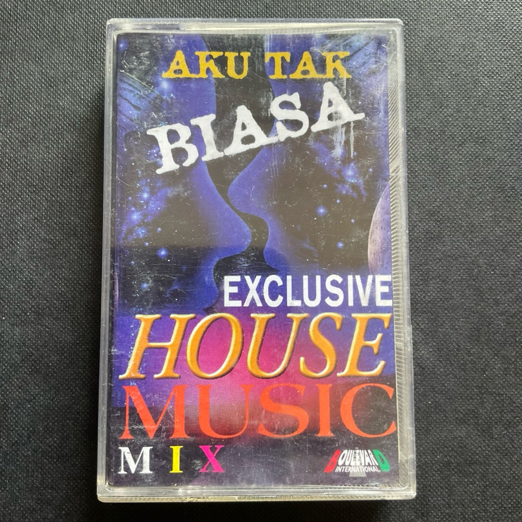 Kaset Pita Exclusive House Music Aku Tak Biasa