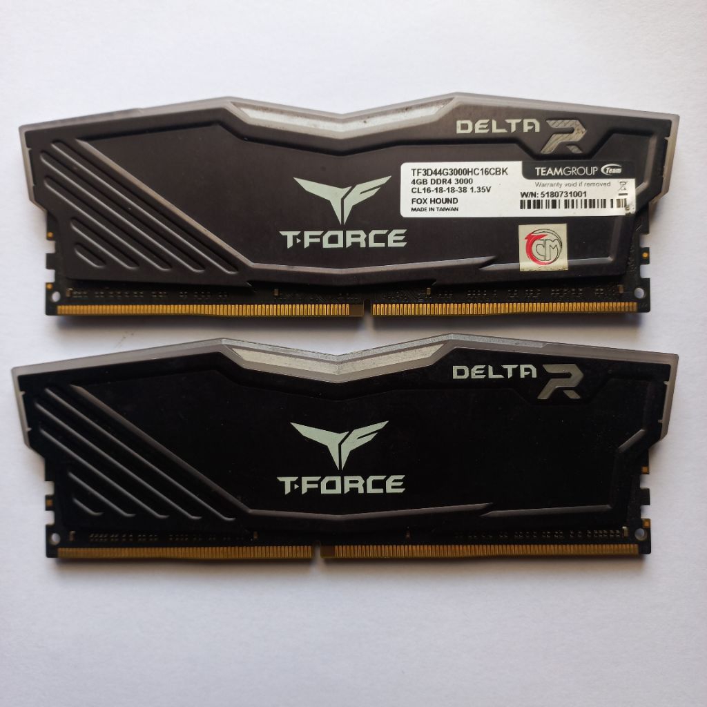 RAM TEAM GROUP T FORCE DELTA RGB DDR 4 8GB (4GB × 2) 3000Mhz
