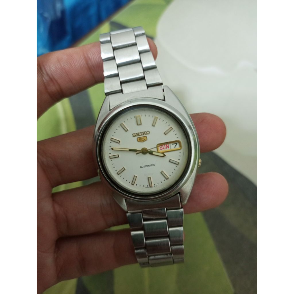 Seiko 7s26 white dial