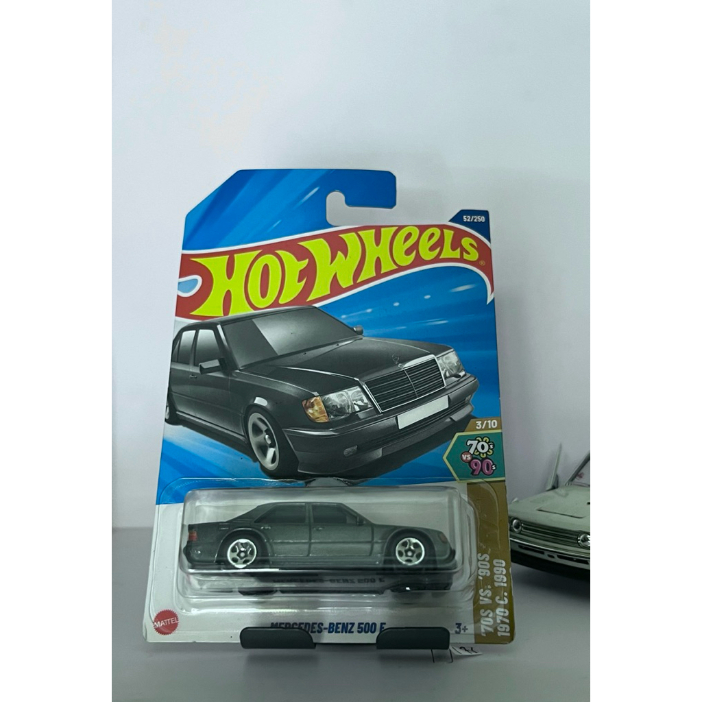 Hotwheels mercedes-bens 500e