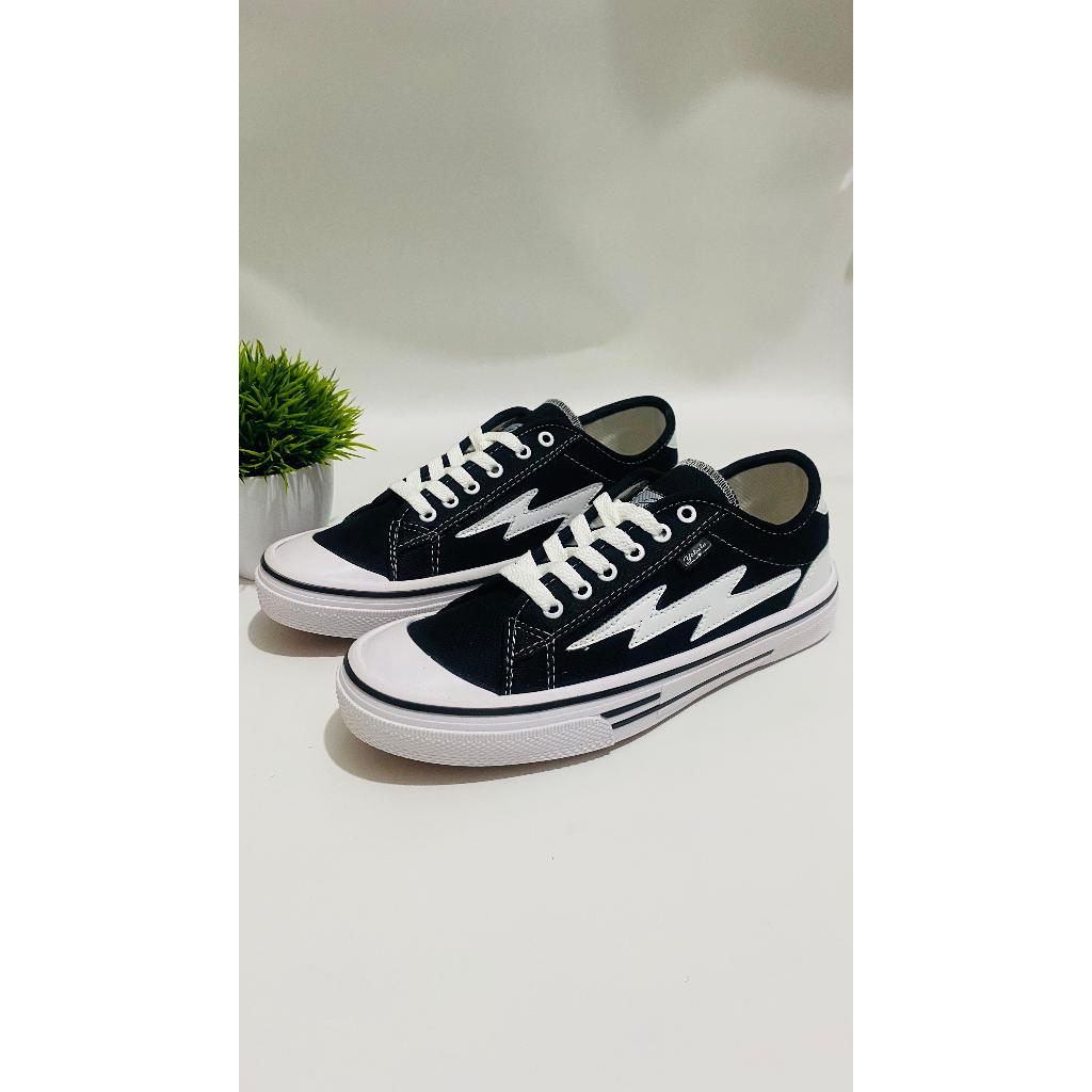 SEPATU ARROW SEPATU IKONIK PUTIH HITAM // SEPATU SNEAKERS CASUAL PRI WANITA // SIZE 39 - 43// SEPATU