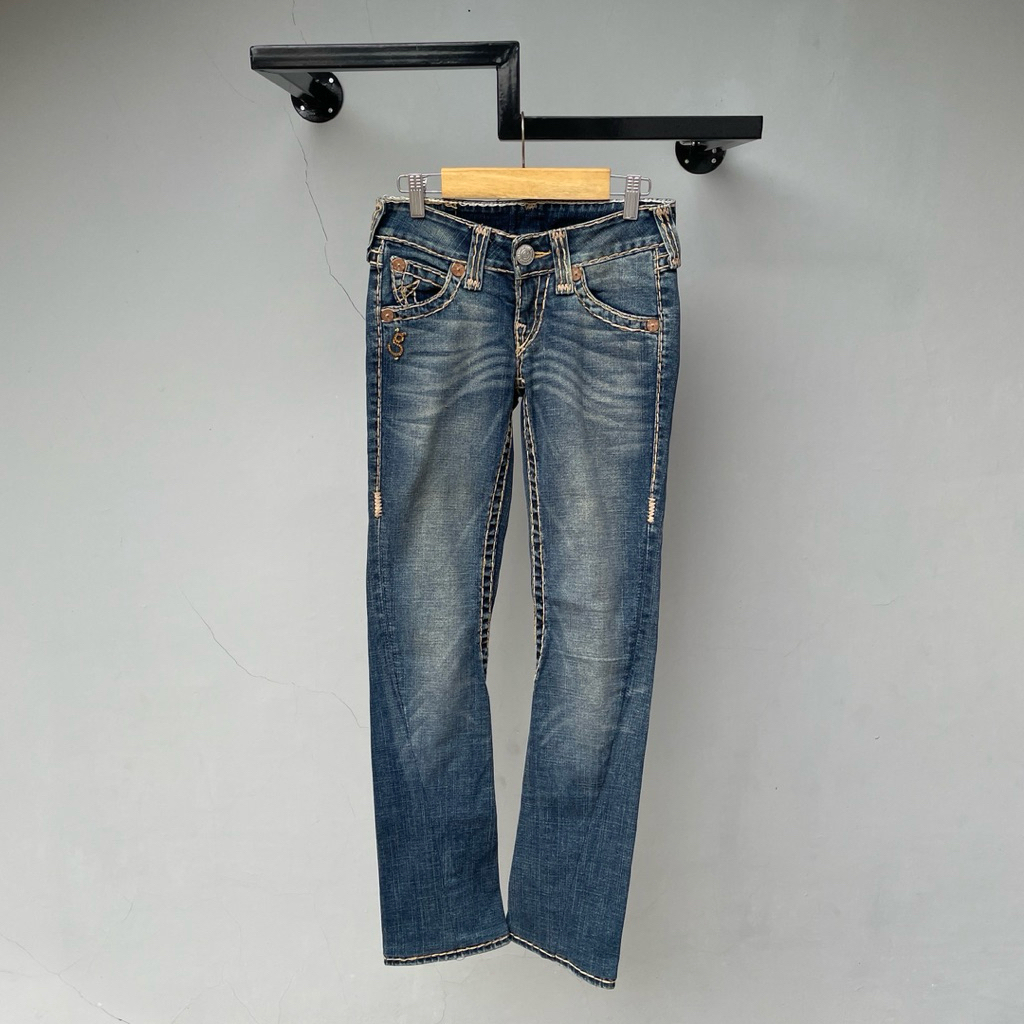 True Religion "Joey Super T" size 26