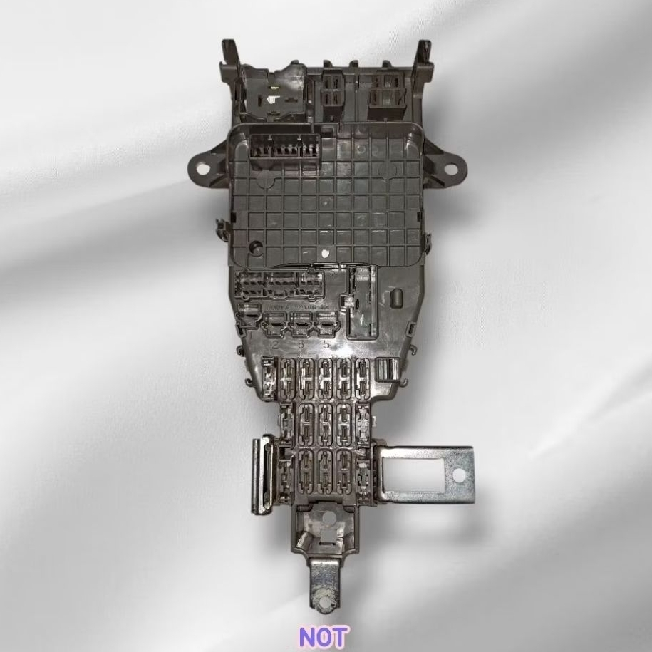 Fuse Box/Box Sekering Instrument Honda Accord Maestro,Cielo Original.