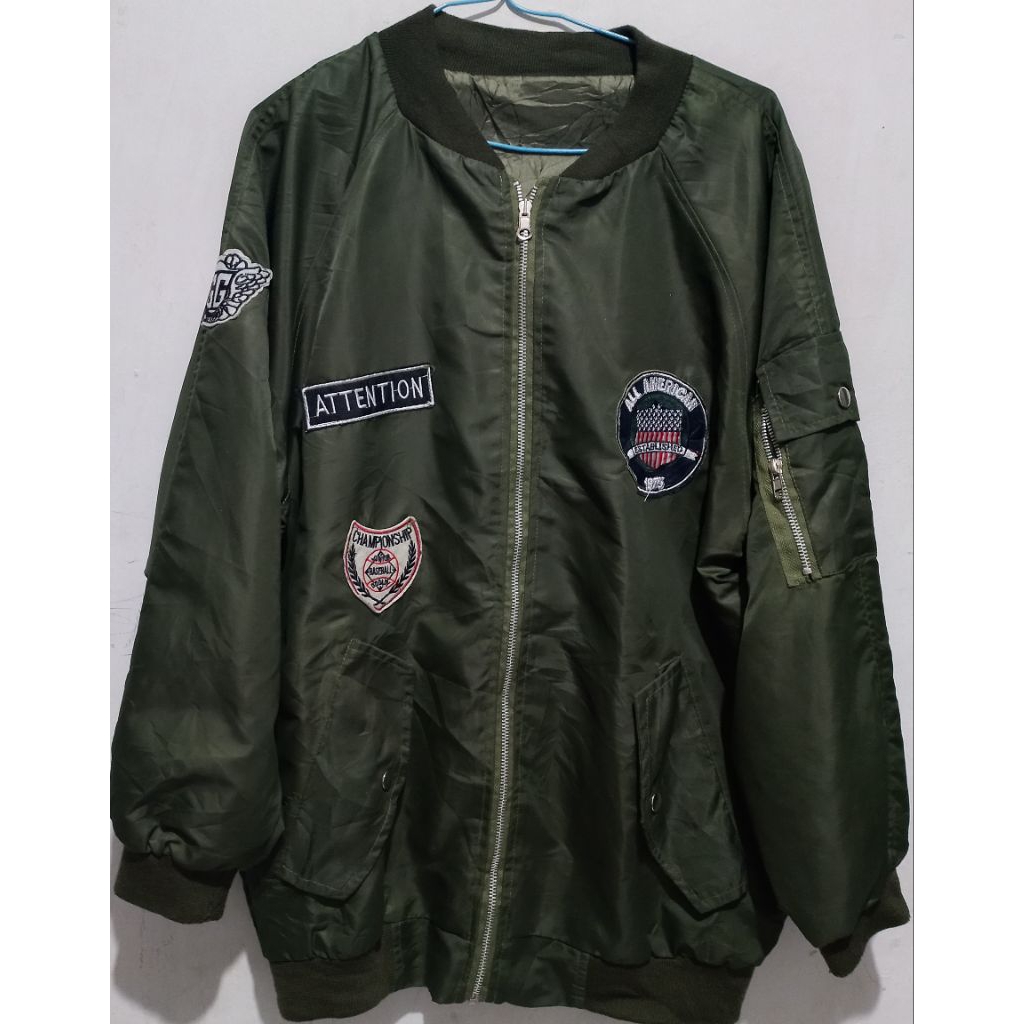 Jaket Bomber Hijau Army Multipatch