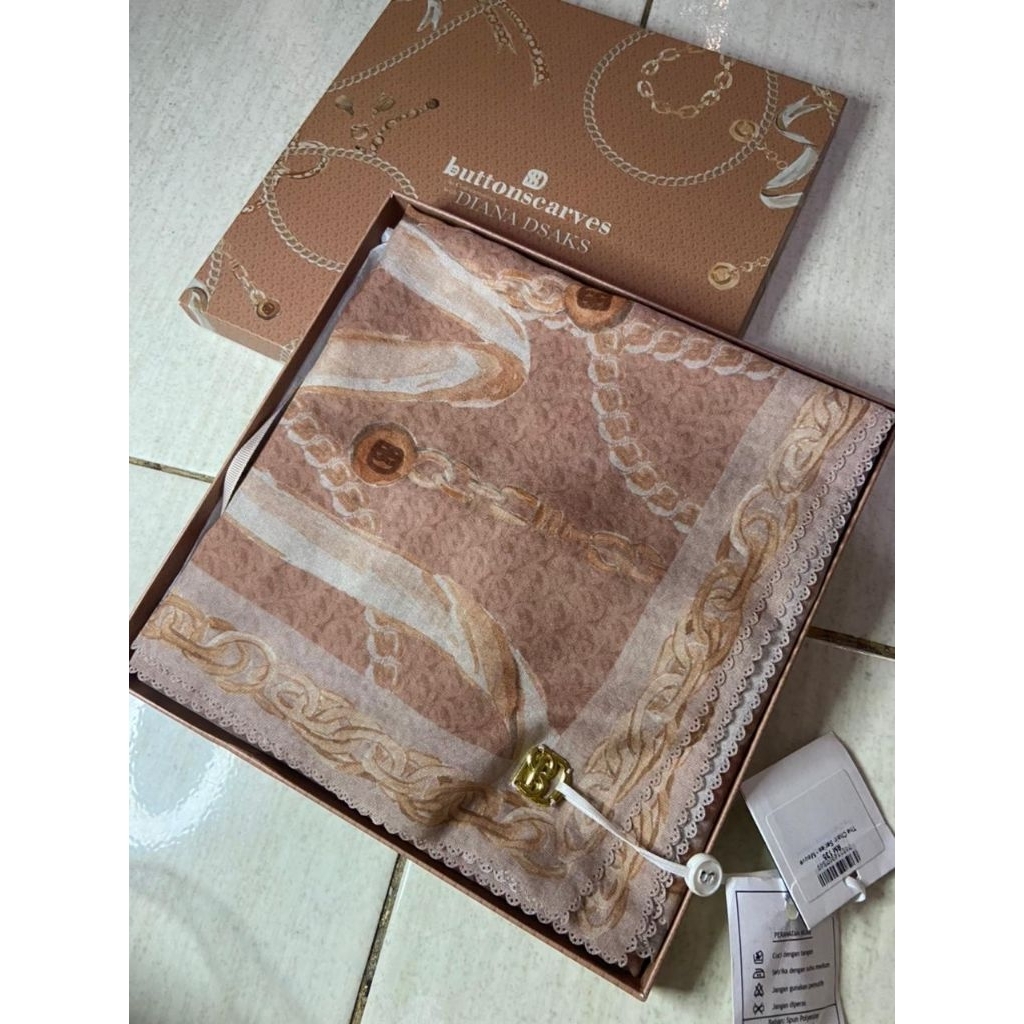 buttonscarves chain series 1 mauve