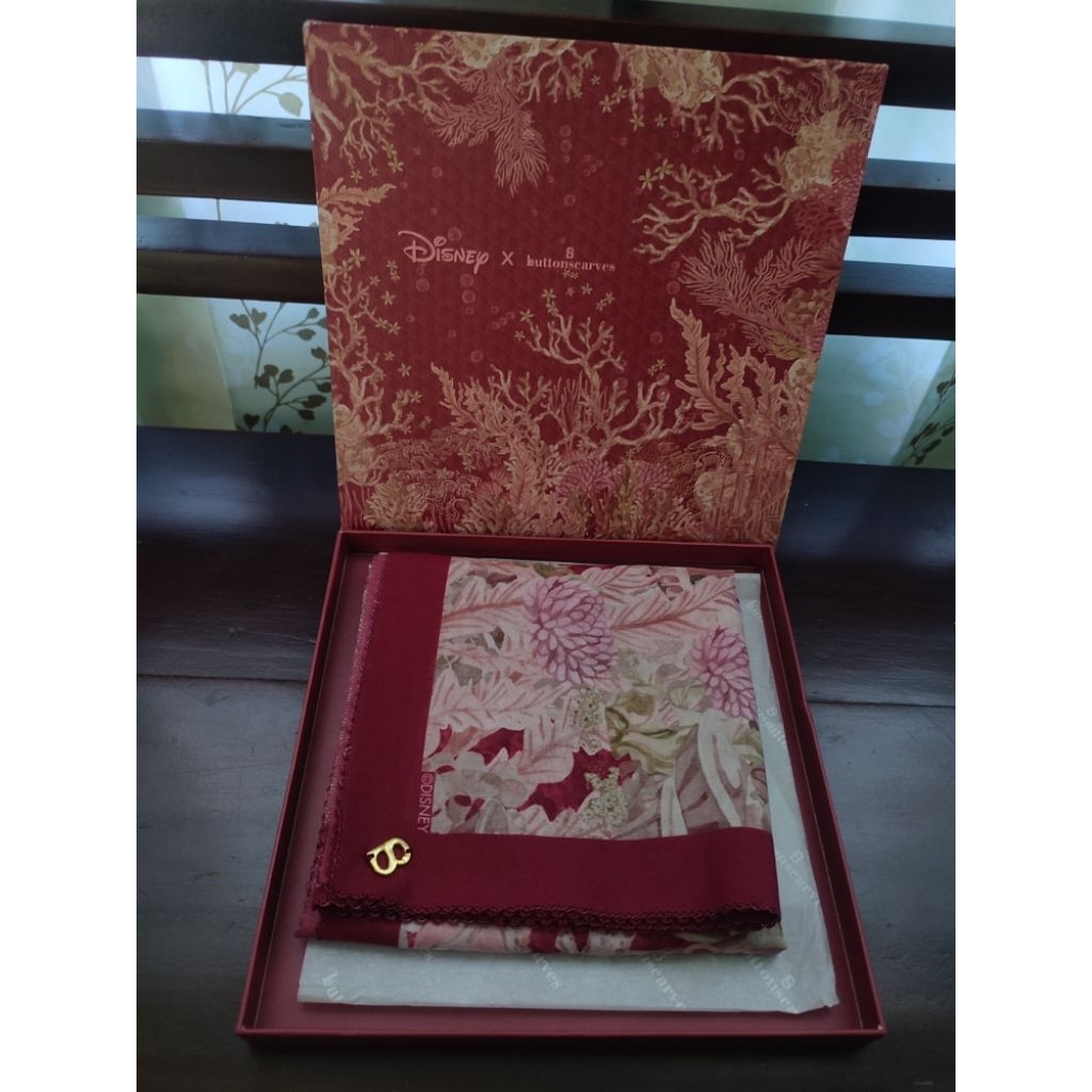 NETT Preloved Buttonscarves The Little Mermaid Red Algae