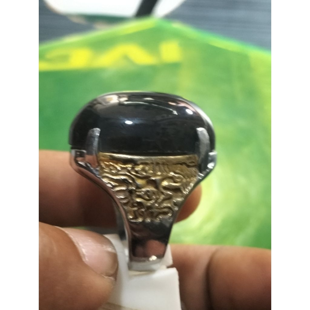 Cincin Batu Hitam