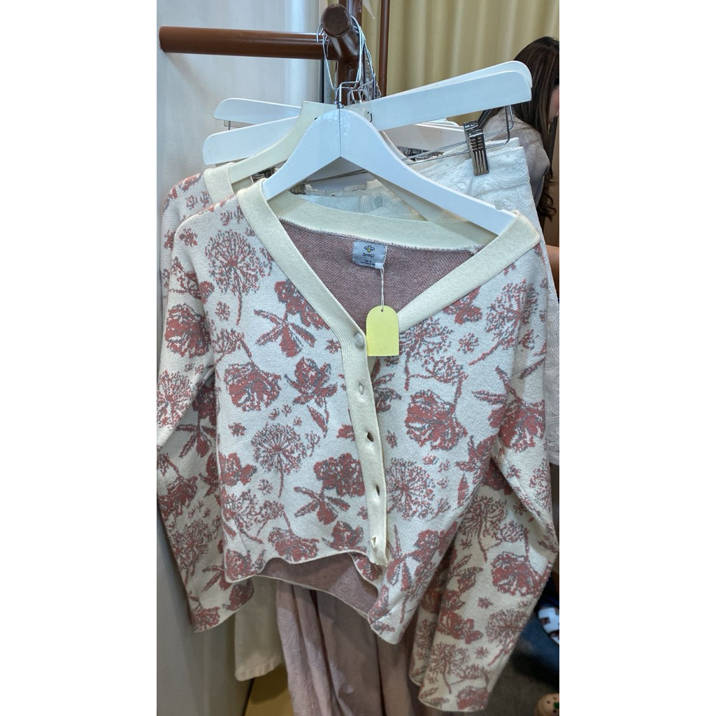 cardigan shiku new