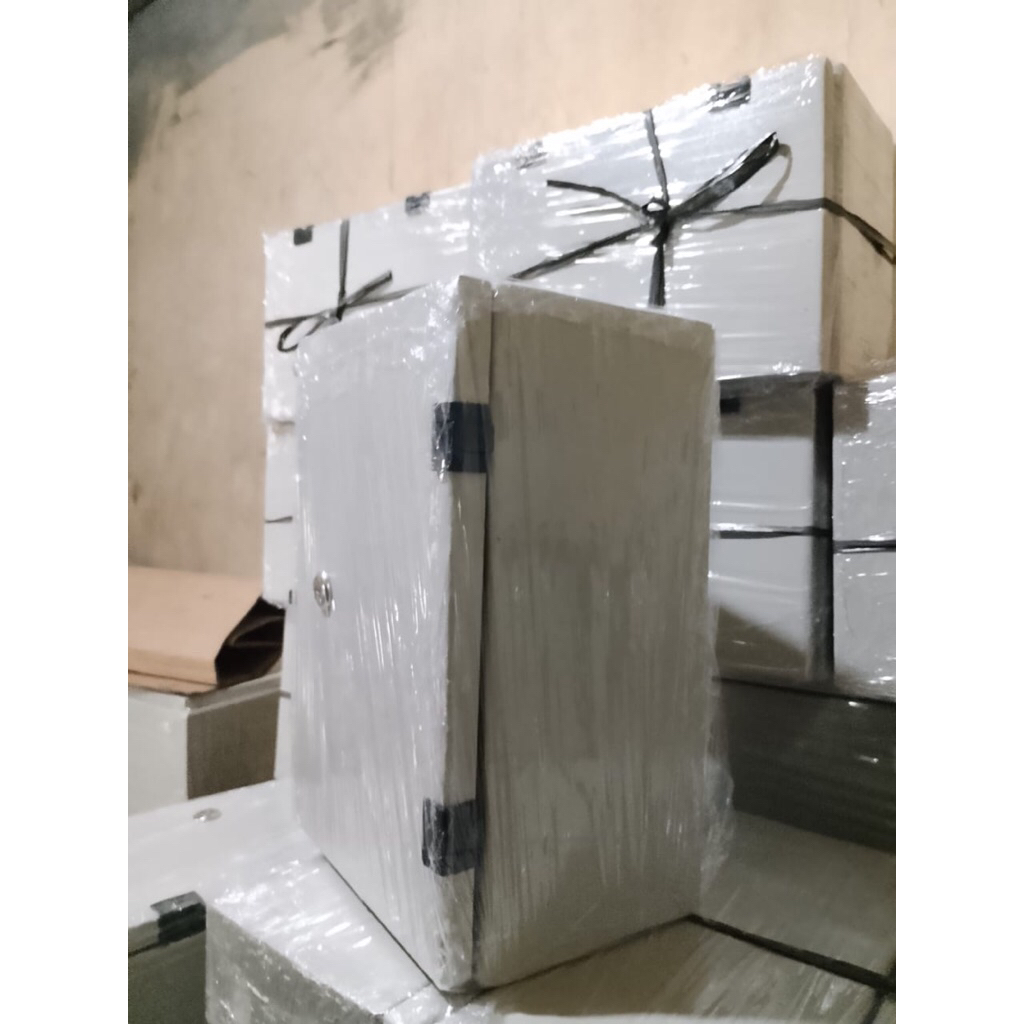 BOX PANEL 20x30x15