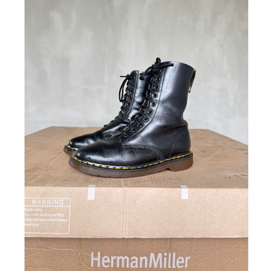 dr martens 1490 vintage england