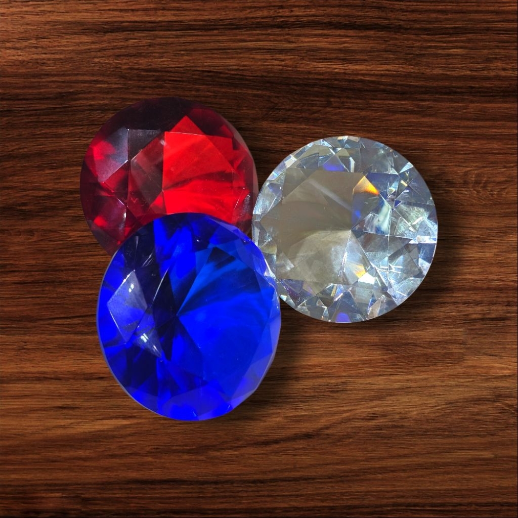 BATU DIAMOND KRISTAL WARNA MERAH BIRU DAN PUTIH