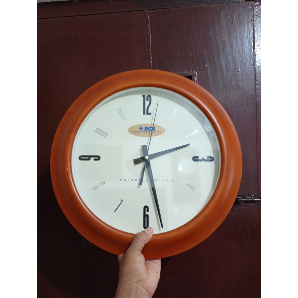 jam dinding BCA PRIORITAS