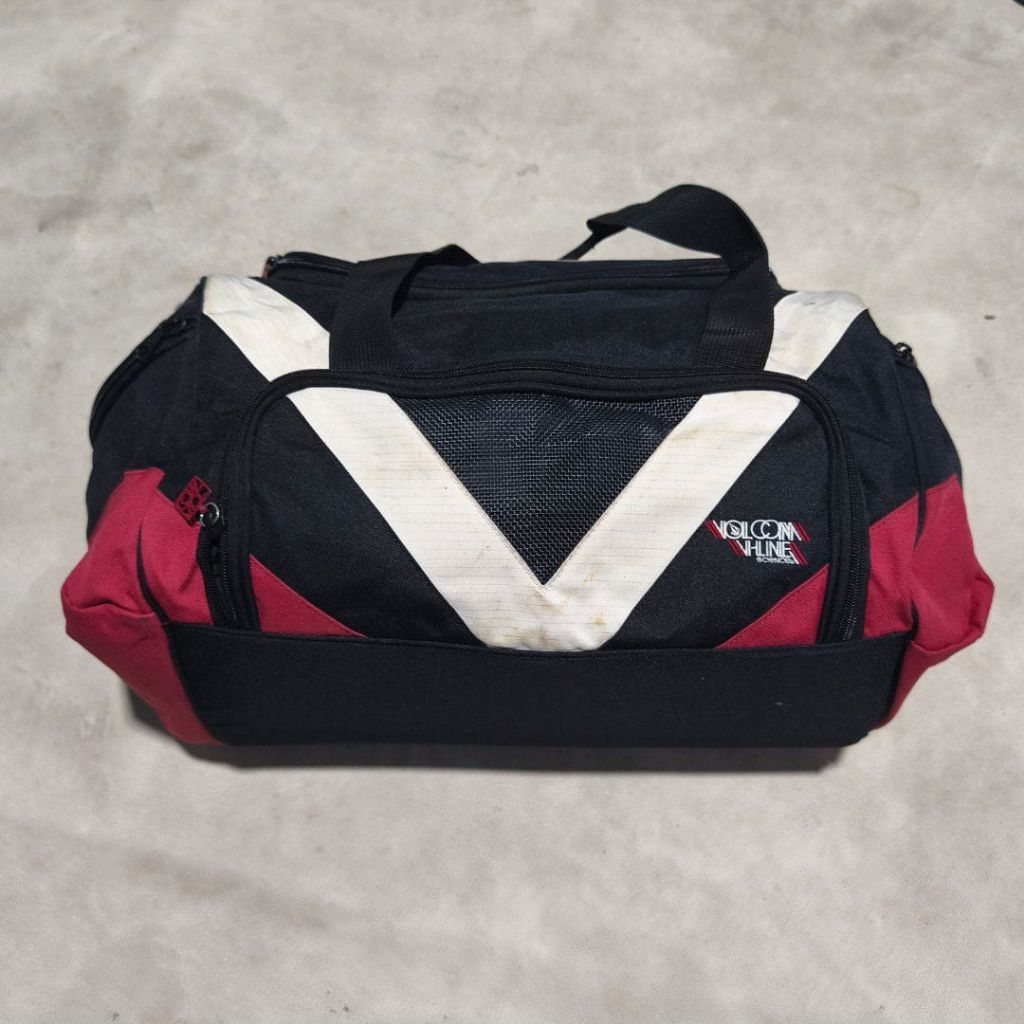 Tas dufflebag surfing pria volcom tritone