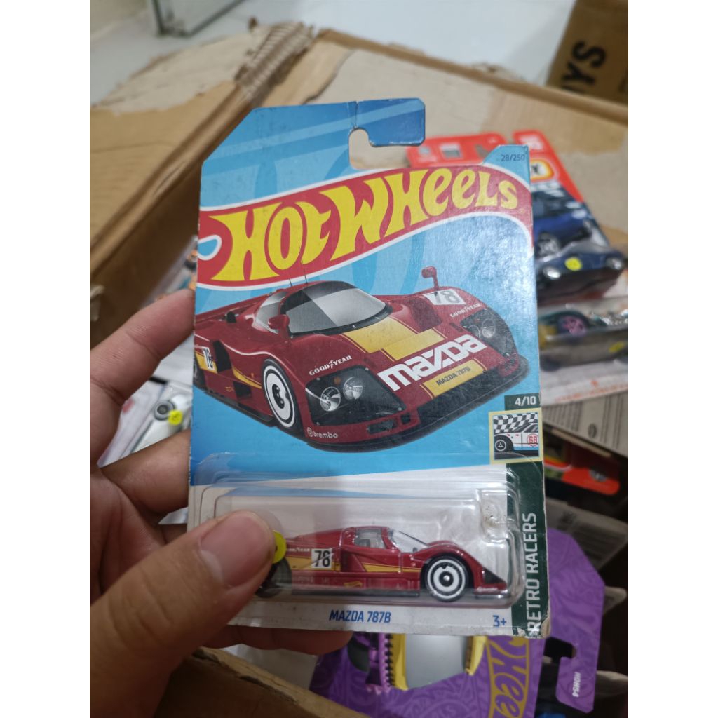 Hotwheels Mazda 787b merah