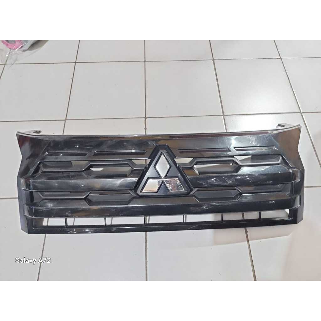Grill Mitsubishi Xpander Cross 2023