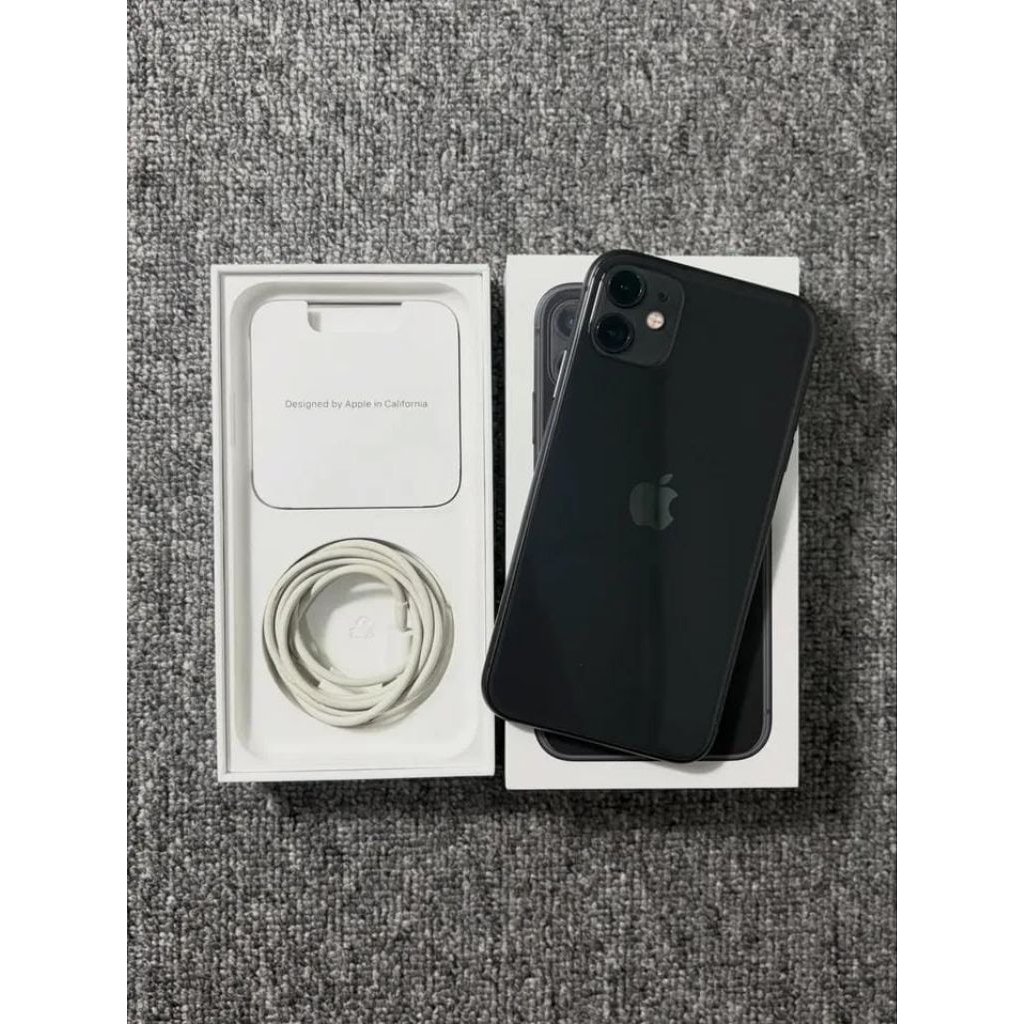 iPhone 11 black (second)