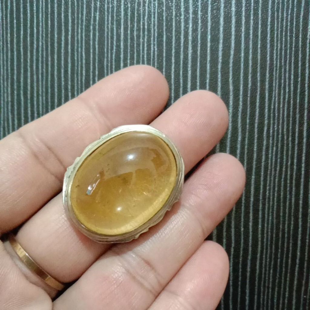 Natural Golden Rutilated Quartz