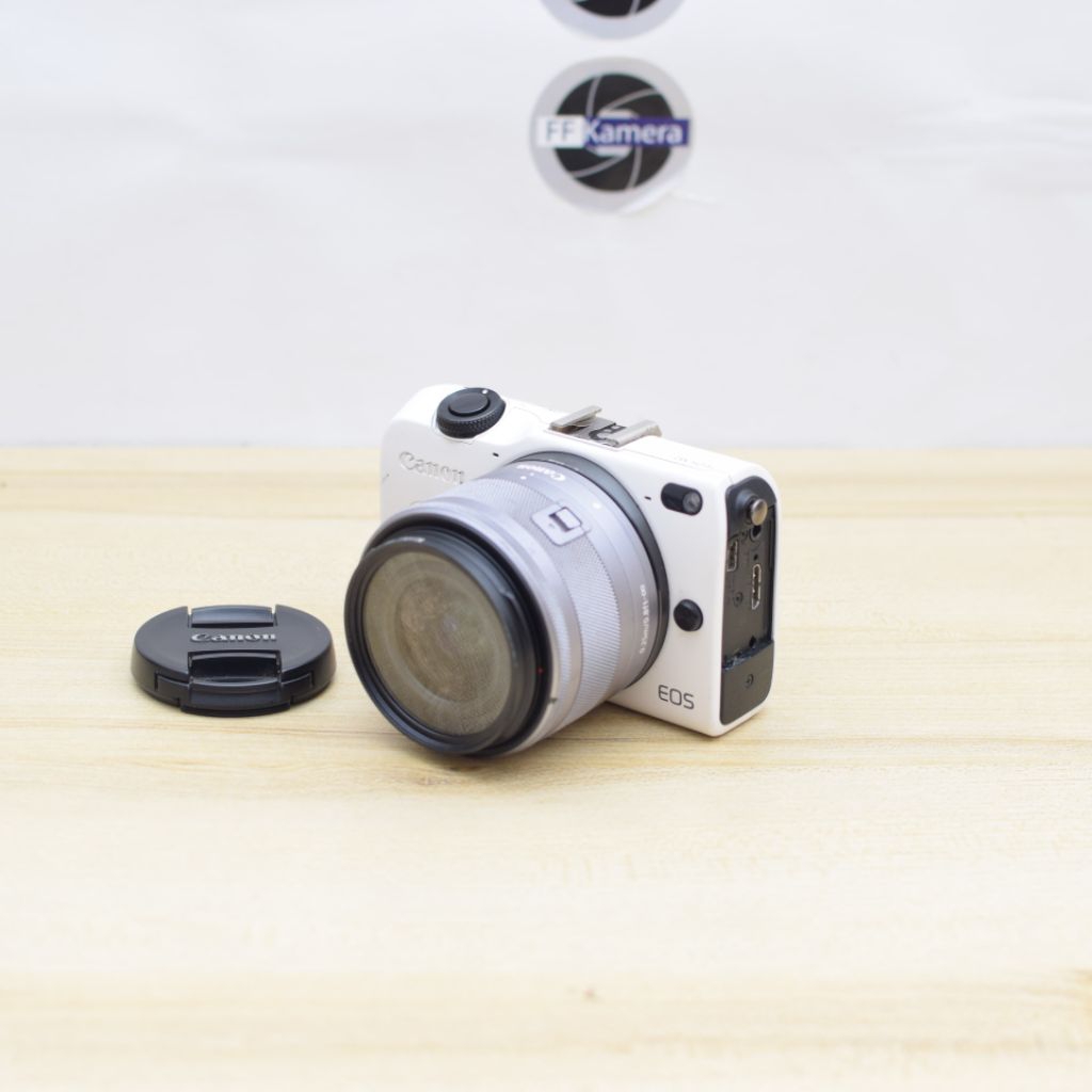 Canon EOS M2 plus Lensa kit 15-45mm f3.5-5.6 Kamera Mirrorless murah