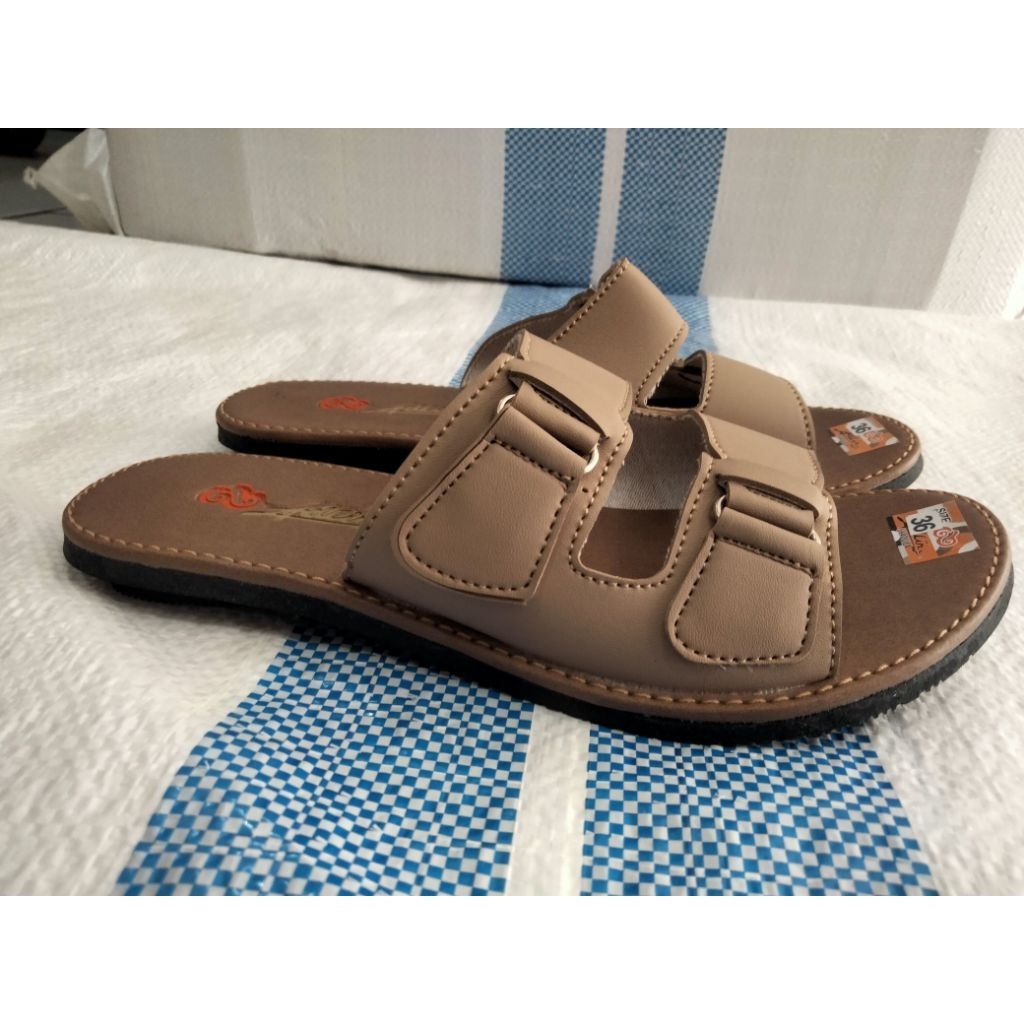 Sandal wanita casual flat Kekinian by Sandal Tasik