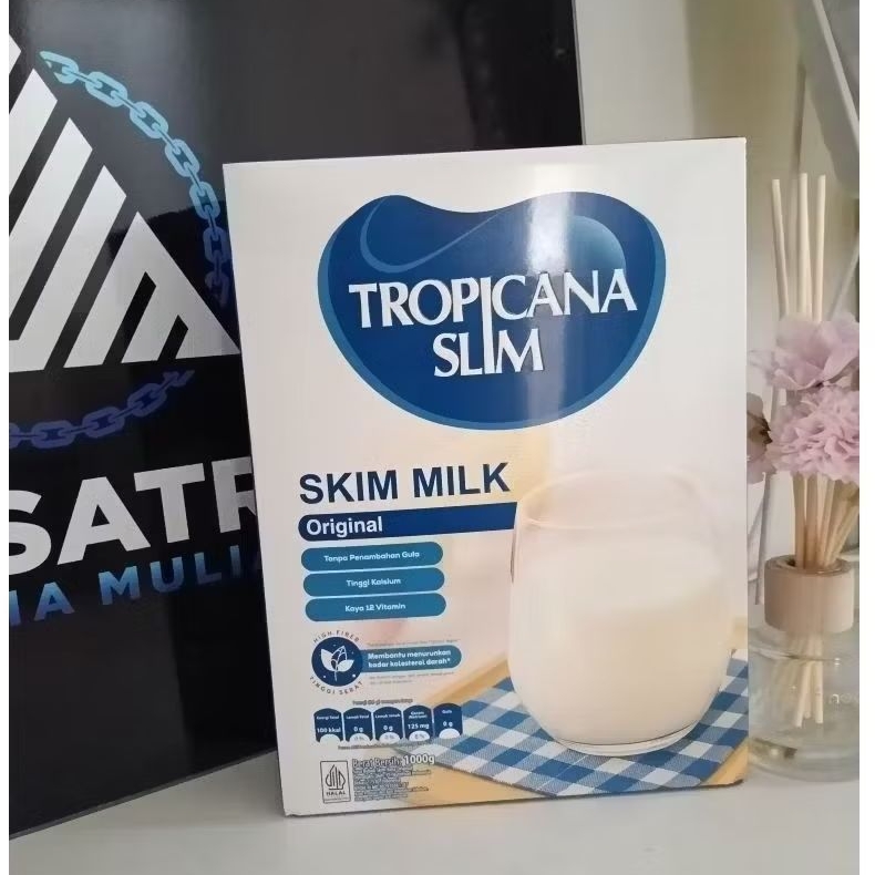 TROPICANA SLIM SKIM MILK 1Kg