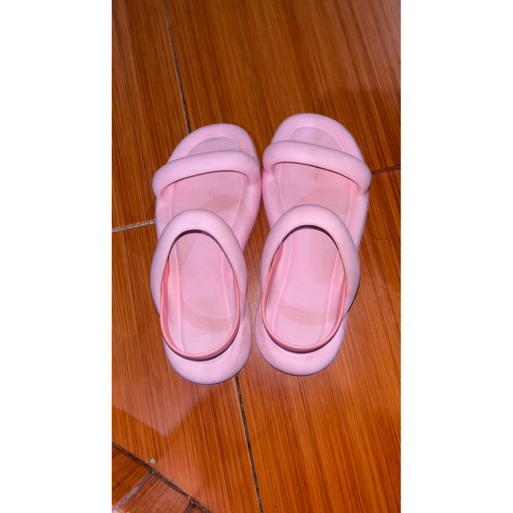 preloved sendal mellisa