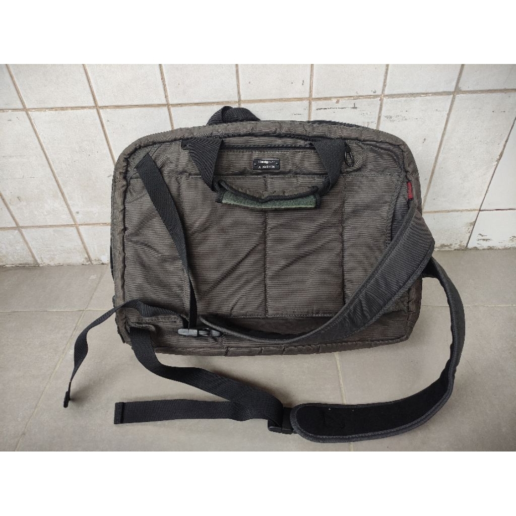 Tas gemblok selempang Hedgren Original preloved tas pria wanita