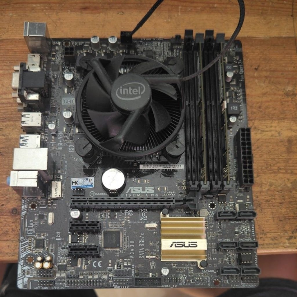 e3 1230v5 setara i7 6700 dengan motherboard asus b150m dan ram 8gb
