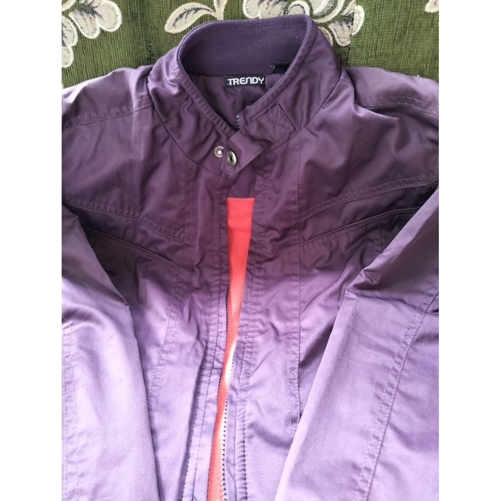 Jaket Ungu