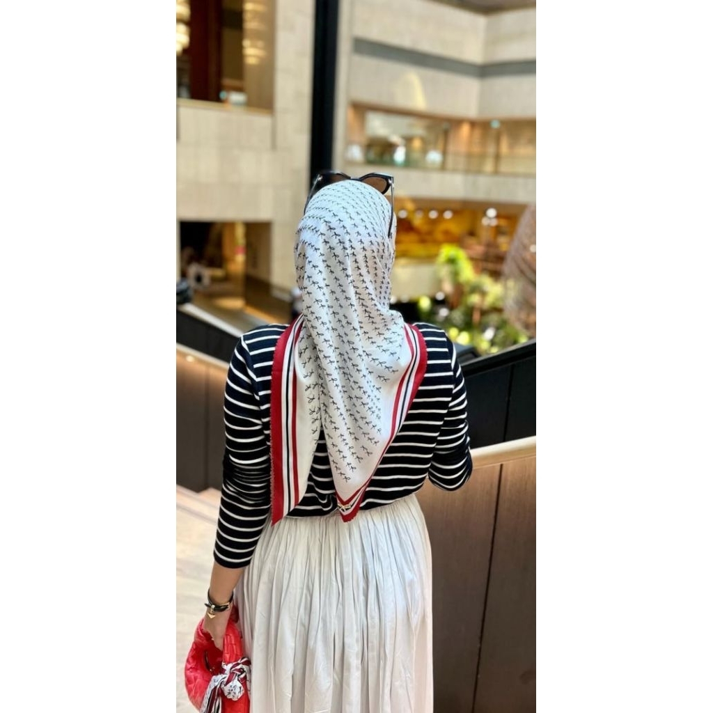 PRELOVED PRIBADI RENKA HIJAB THE AUTOGRAPH SERIES