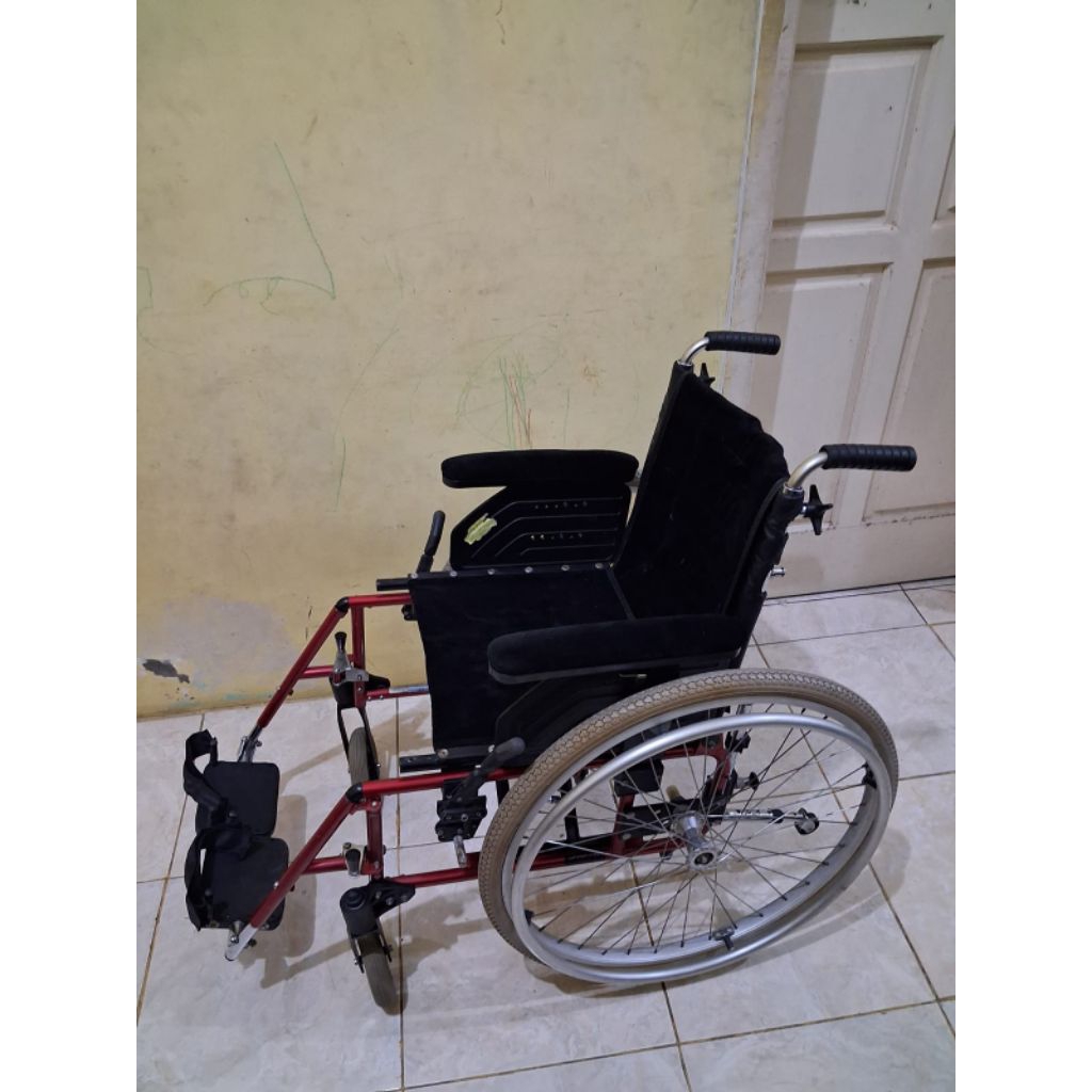 kursi roda travel alumunium bekas/seken