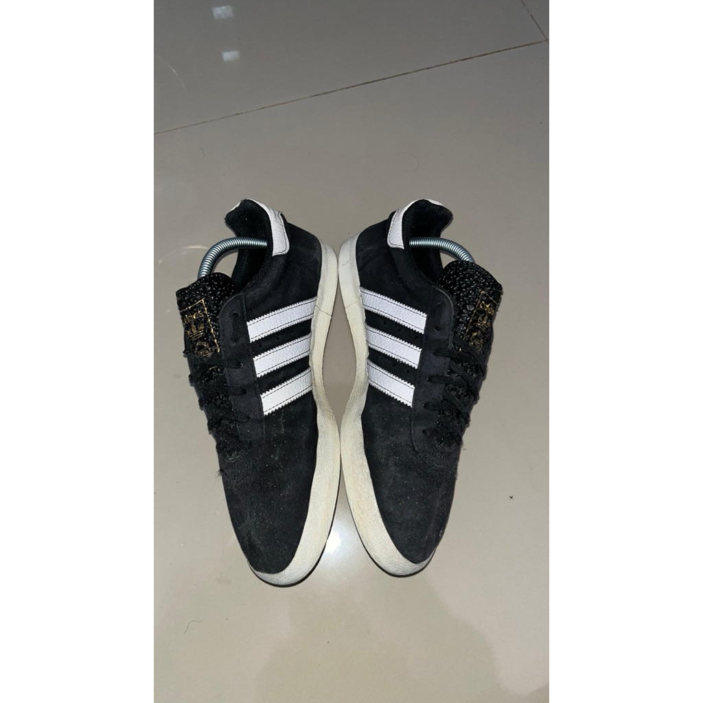 preloved sepatu adidas 530