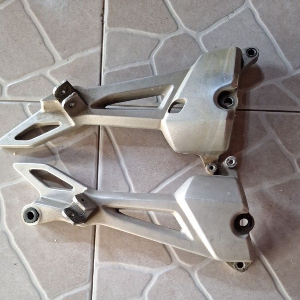 footstep belakang megapro primus/bostep megapro