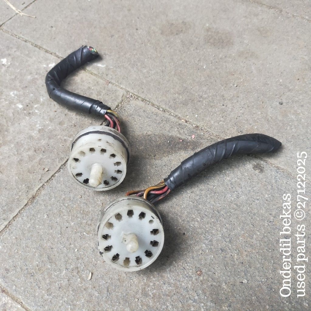 socket speedometer Toyota Corolla ke30 tahun 1979