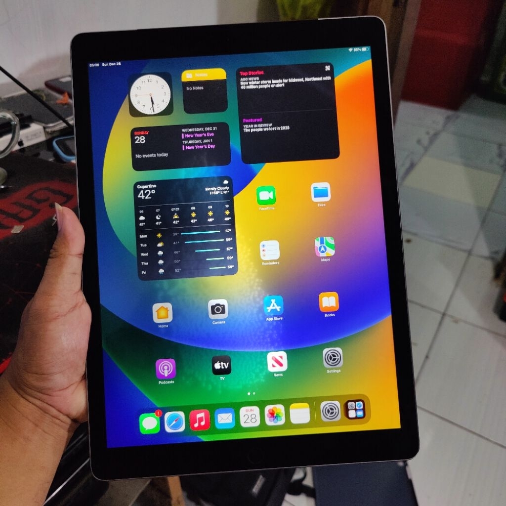 (zee) ipad pro 12.9 gen 1 128gb wifi cell bukan bypass grat