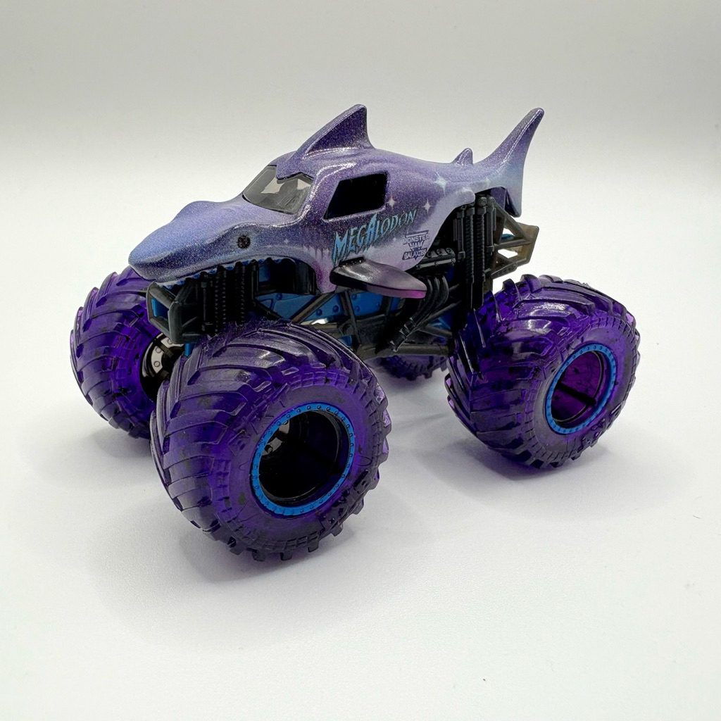 MINUS SIRIP KANAN Monster Jam Megalodon Galaxy Loose Minus Purple Shark Trucks Skala 64 Spin Master 