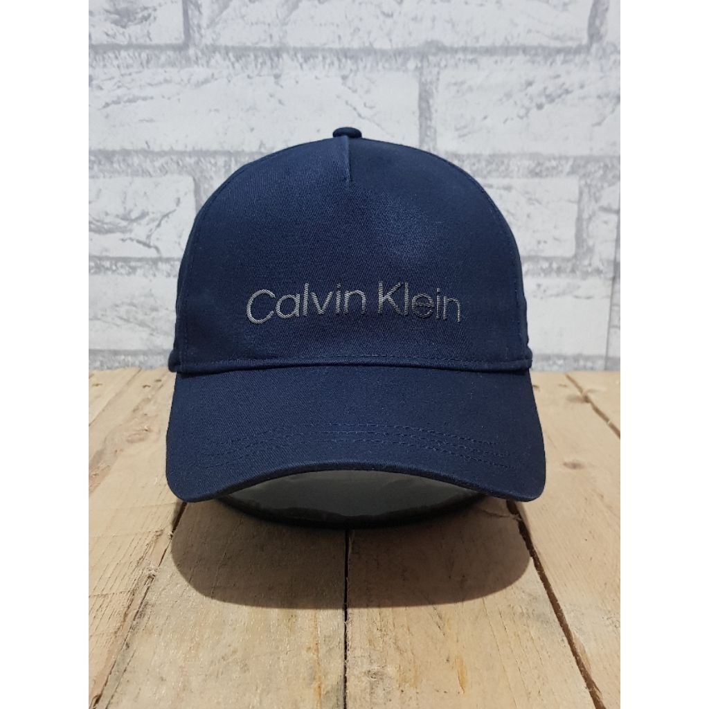 Topi Calvin Klein