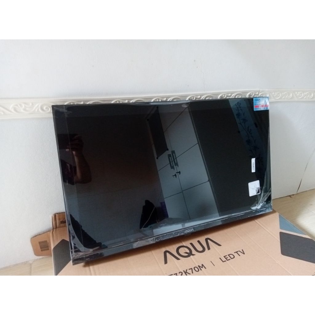 TV Aqua 32 Inchi