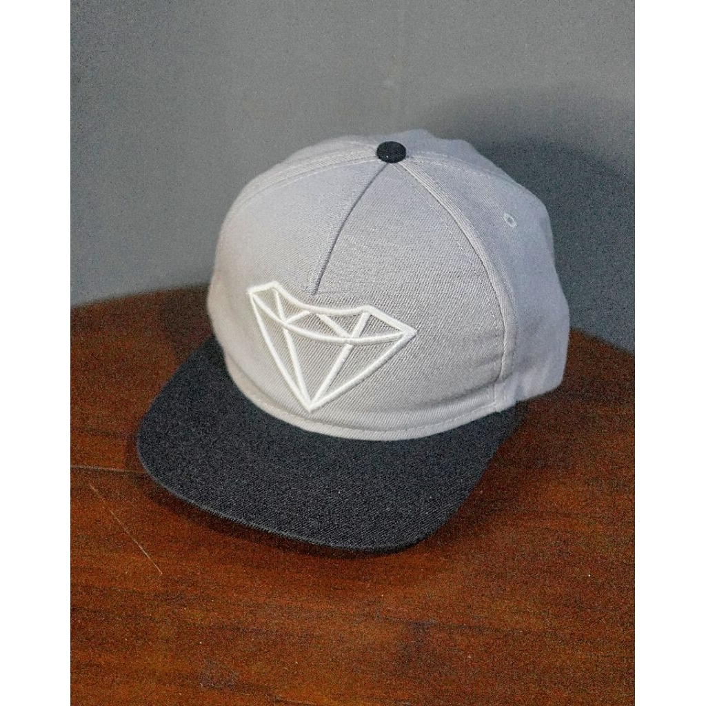 Topi Snapback Two Tone Abu Hitam | DIAMOND SUPPLY CO