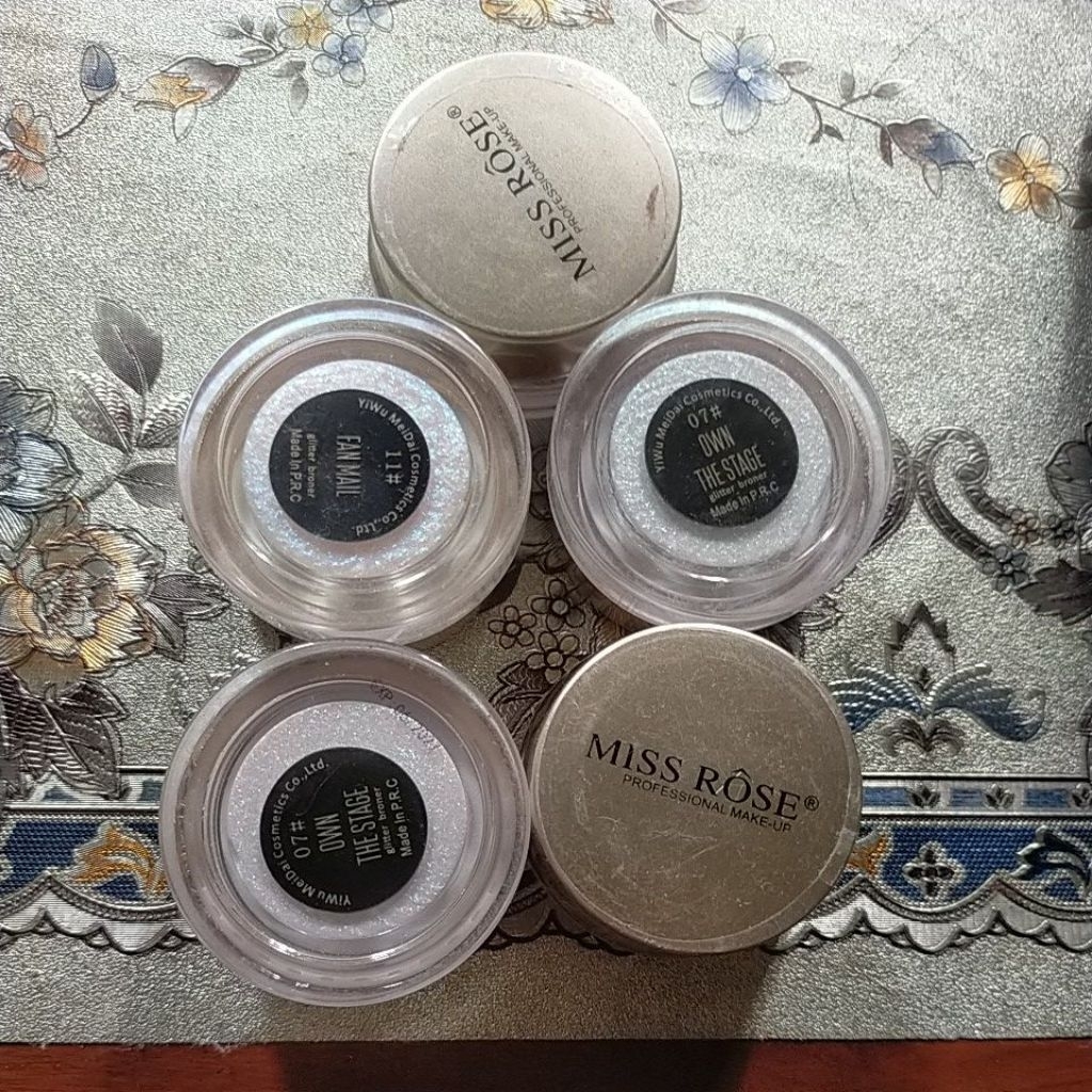 MISS ROSE Eyeshadow Glitter Cream New Gress ( exp 26 - 27 )