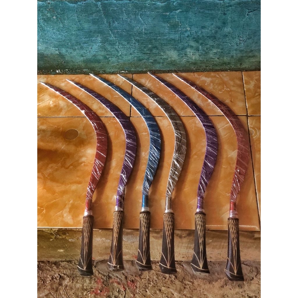 Hiasan dinding bermotif padi 01 khas Madura