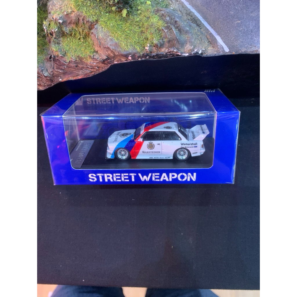STREET WEAPON 1:64 BMW LTO E30