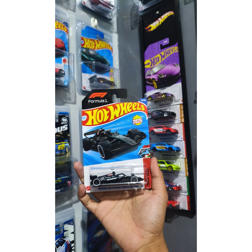 Hot Wheels F1 Petronas