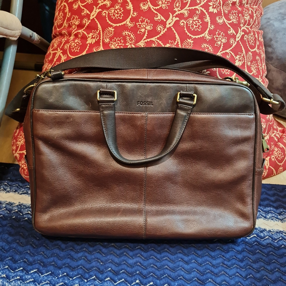 Tas Kerja Tas Laptop Kulit Asli Selempang - Sling Bag Laptop Bag Genuine Leather FOSSIL - PRELOVED