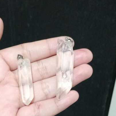 Gantungan clear cristal halus polished cleaner