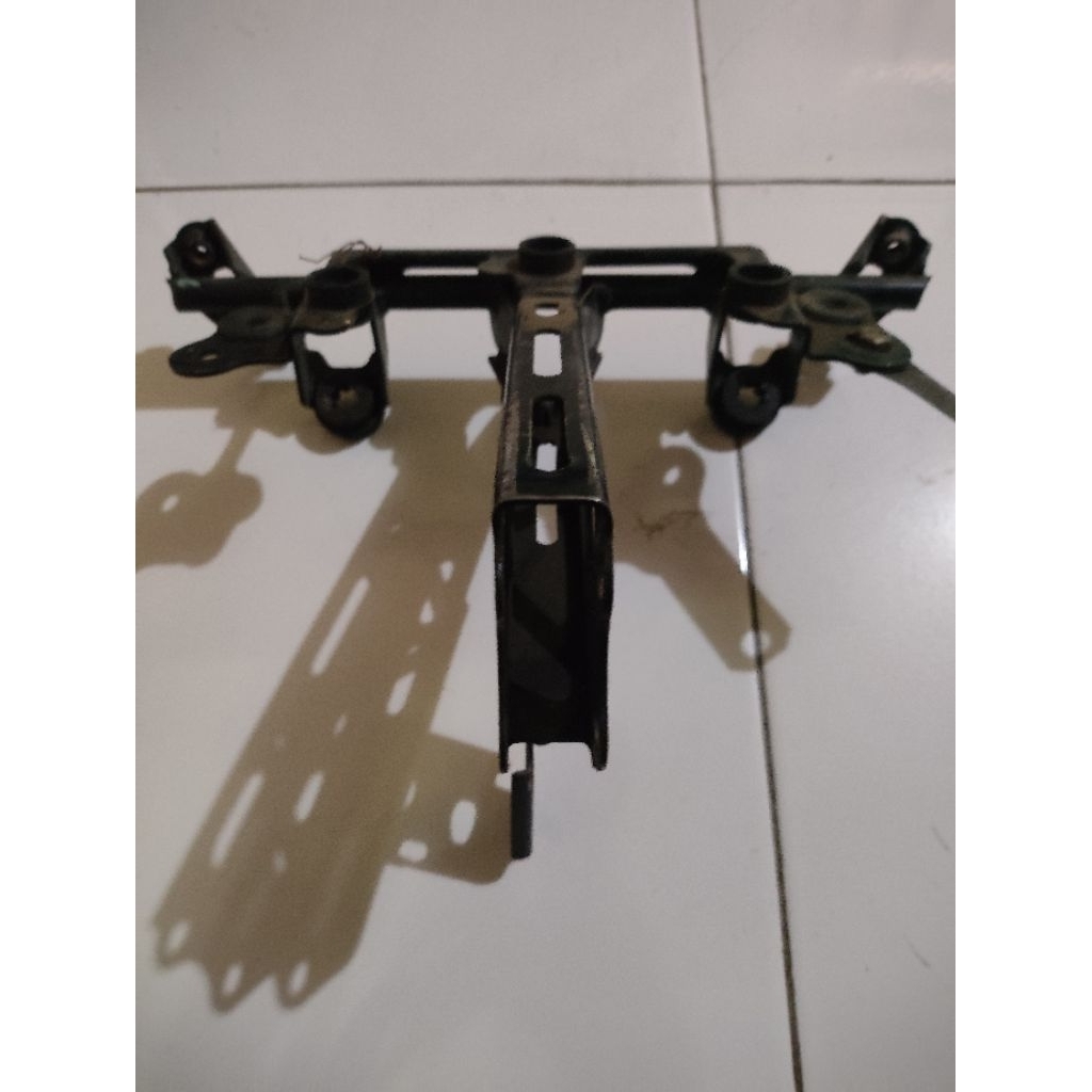 Bracket Dudukan lampu depan tanduk rusa CBR 150R facelift k45G