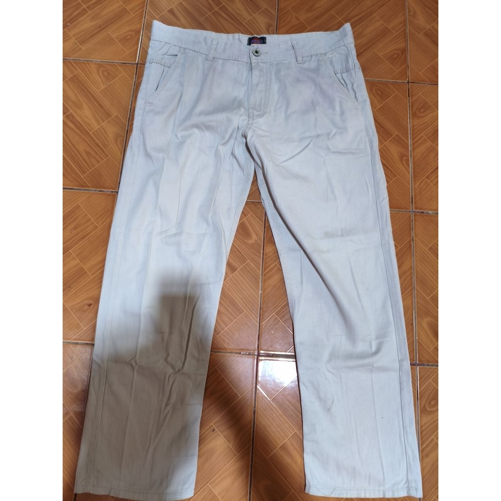 Preloved Celana Chino Cream Krem