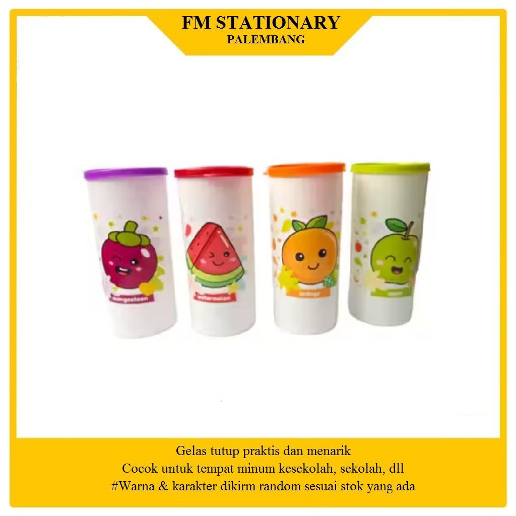 Gelas tutup karakter lucu