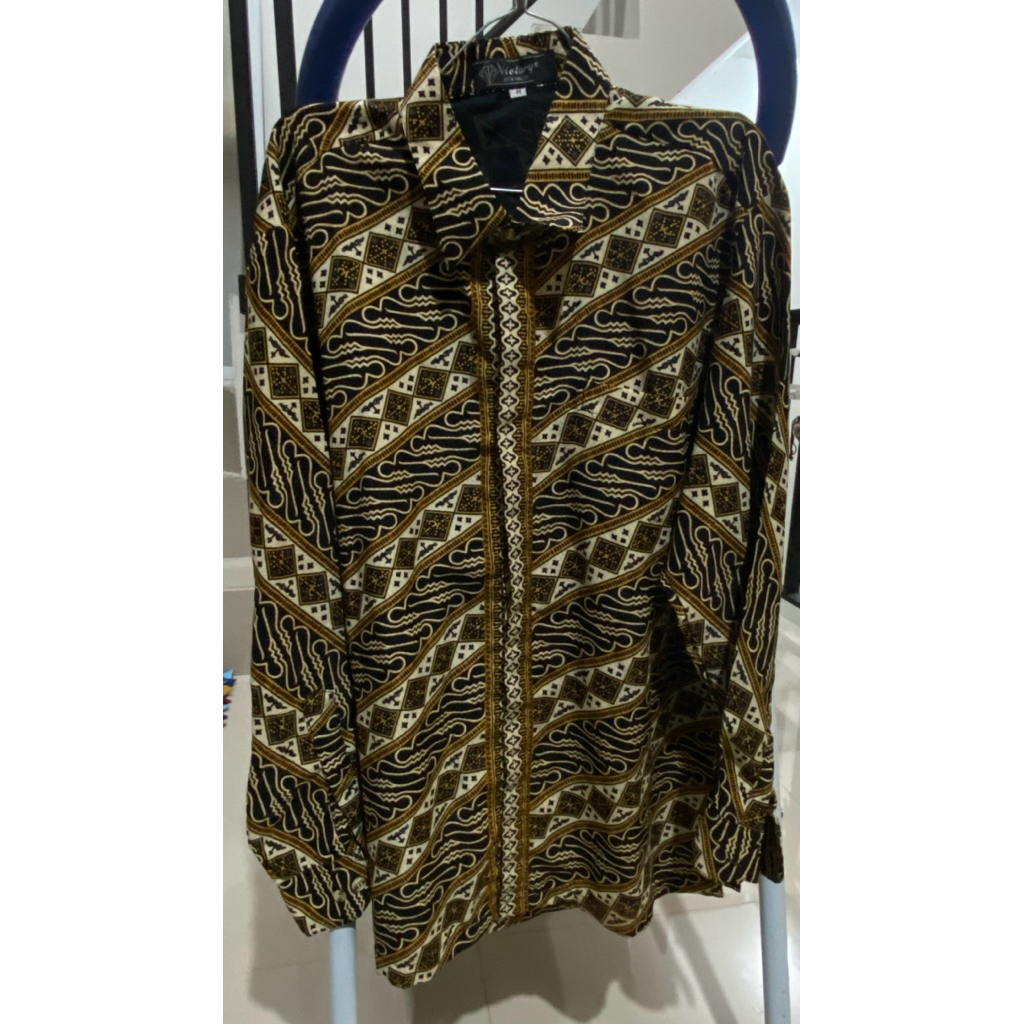 Preloved Kemeja Batik | Sogan Motif P4rang | Batik Viscose | Kondisi Istimewa | Siap Pakai!
