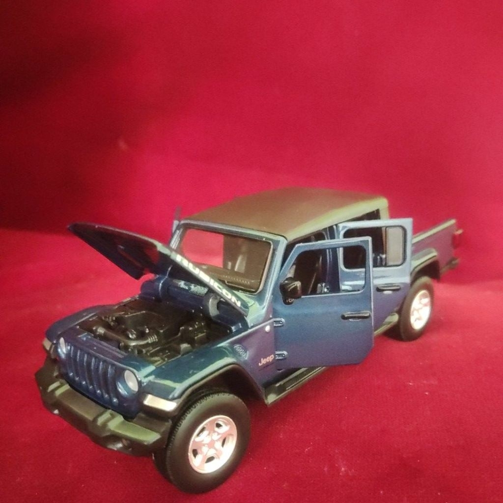 Diecast mobil Jeep Wrangler Rubicon pickup